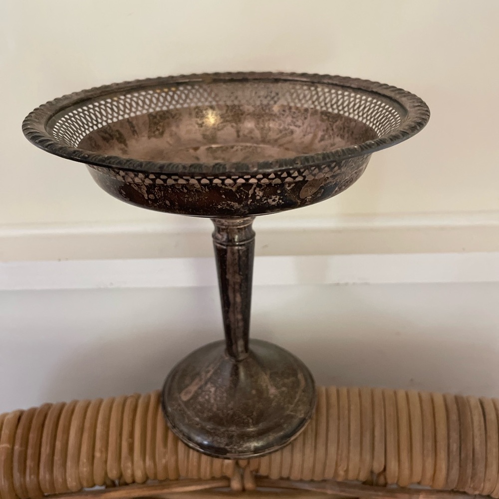 Weighted Sterling Silver Antique Compote Candy Dish, weight 7.2 oz.